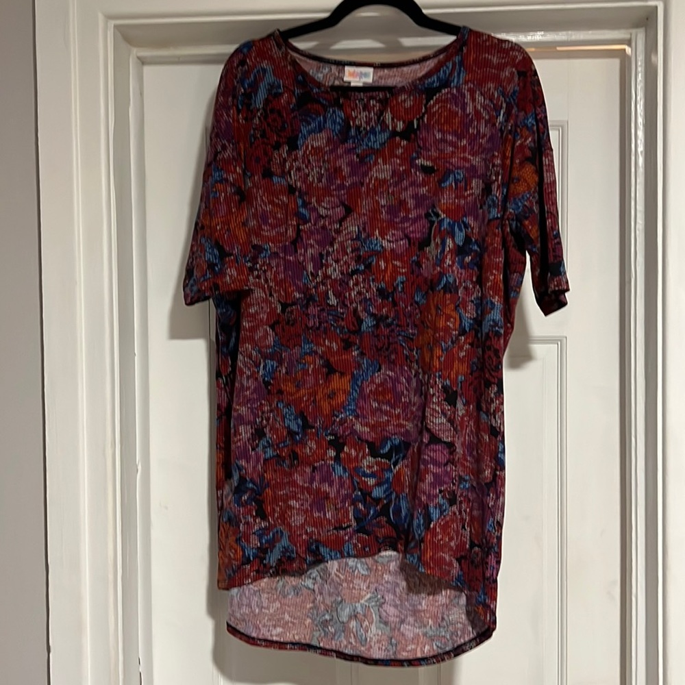 Lularoe Irma top size Small